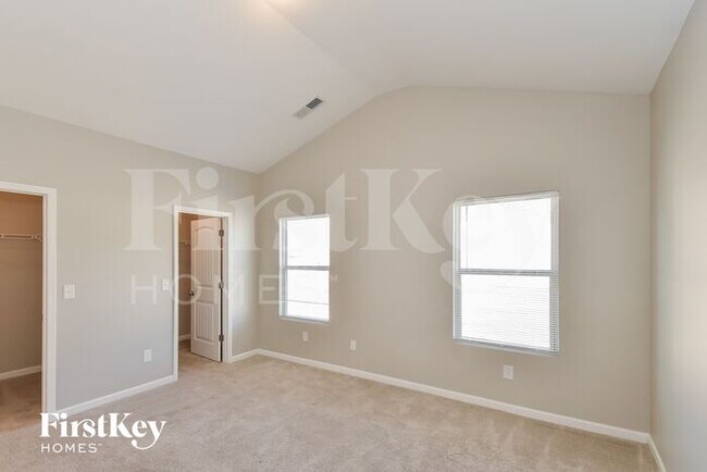 Foto del edificio - 224 Oaken Bucket Dr