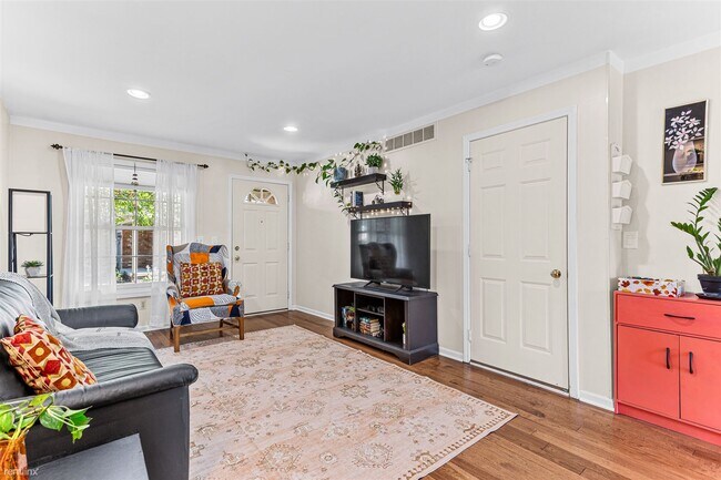 Building Photo - 2 br, 2 bath Townhome - 456 Oakgrove Court