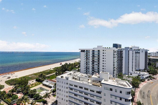 Foto del edificio - 2555 Collins Ave