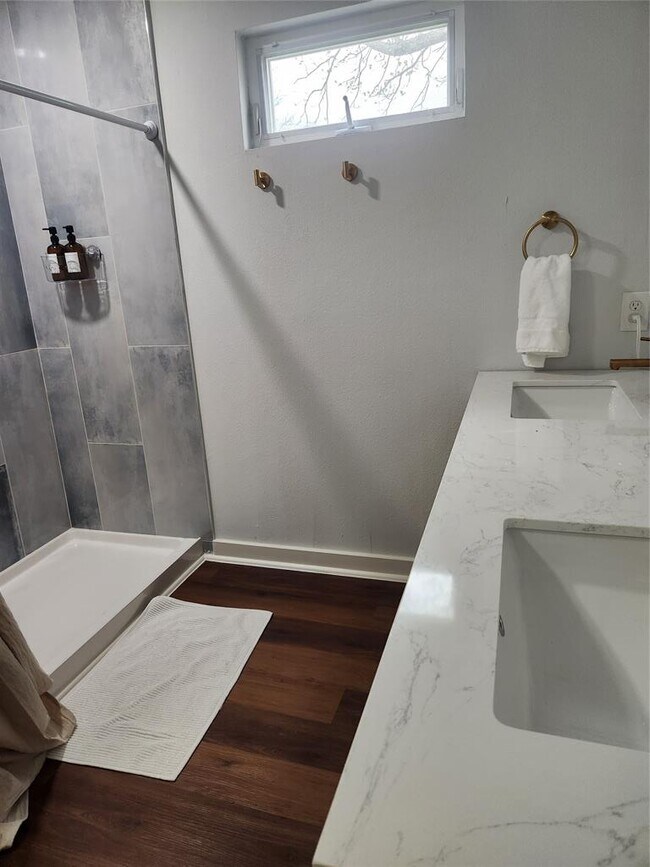 Foto del edificio - 1513 McLain St