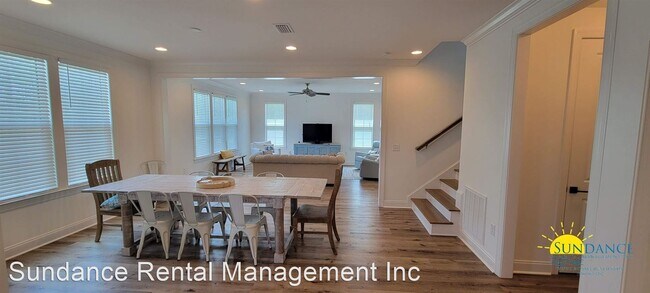 Building Photo - 4 br, 3.5 bath House - 137 Roundwood Drive