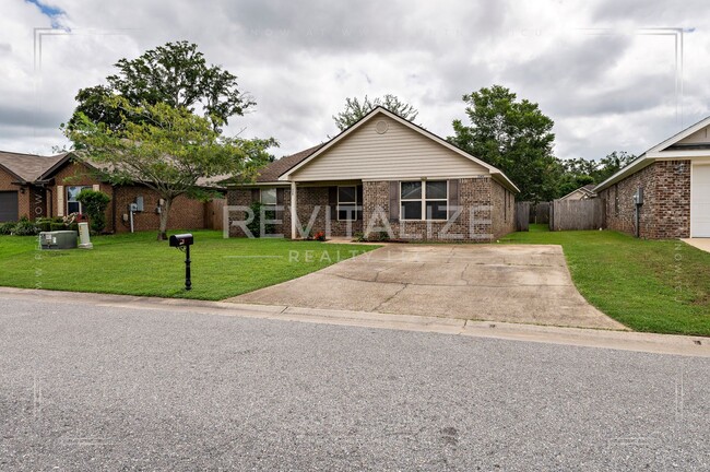 Building Photo - 1549 Majesty Loop