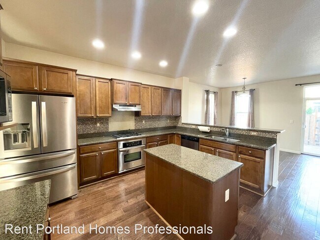 Building Photo - 4 br, 2.5 bath House - 5945 SE Davis Road