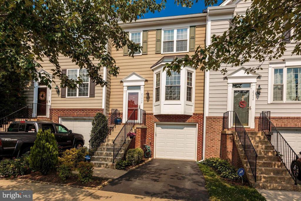 Foto principal - 25452 Upper Clubhouse Dr