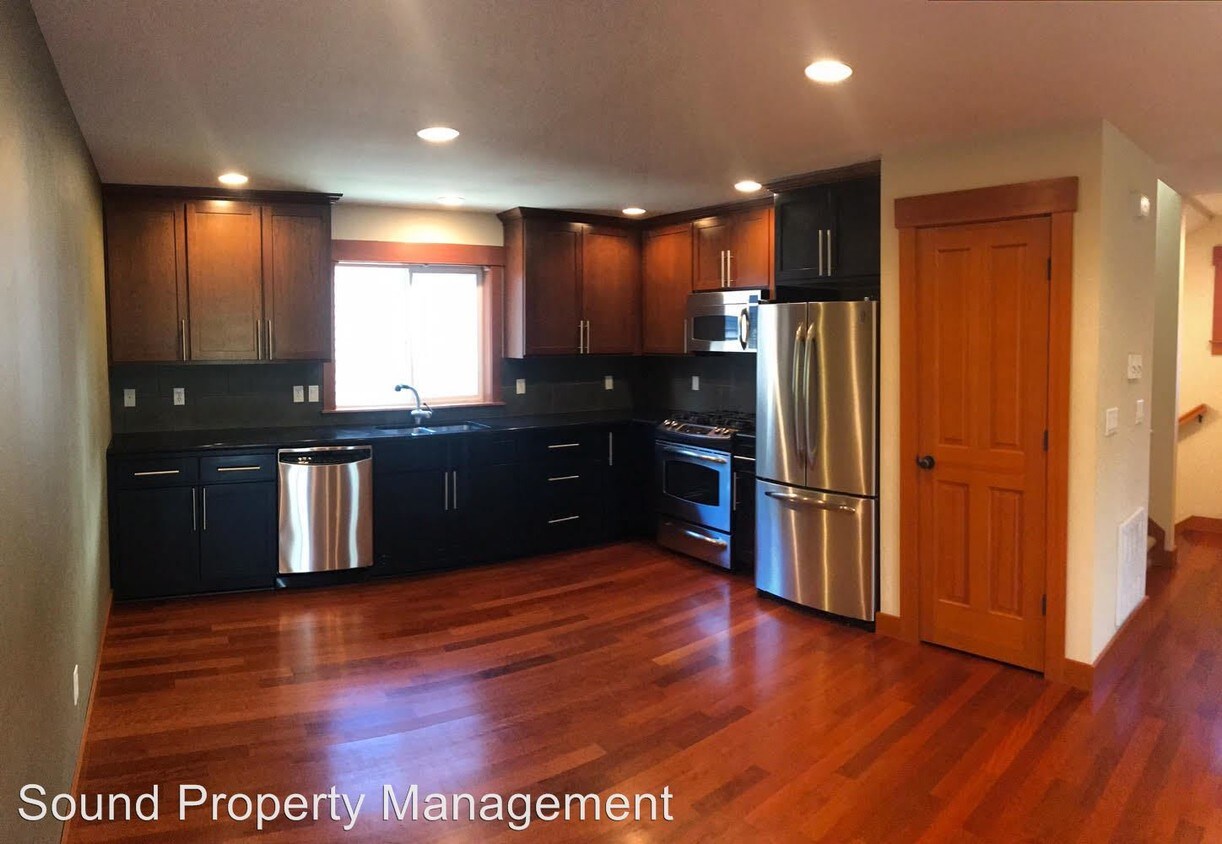 Foto principal - 5025 40th Ave NE