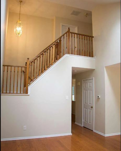 Building Photo - 218 Bromley Pl