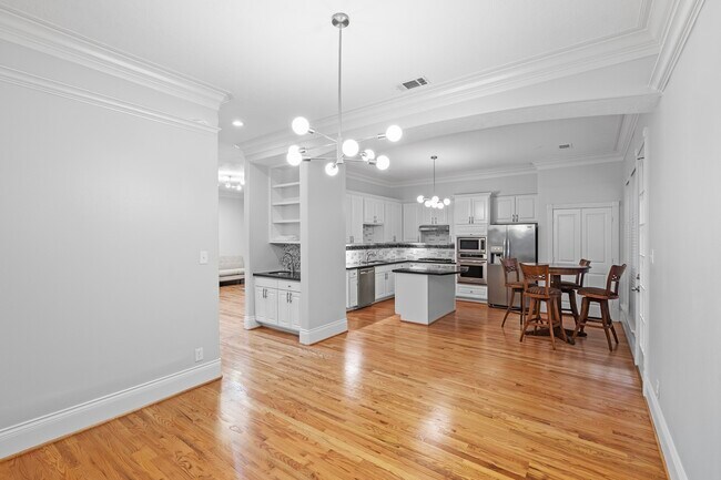 Foto del edificio - 4742 Post Oak Timber Dr