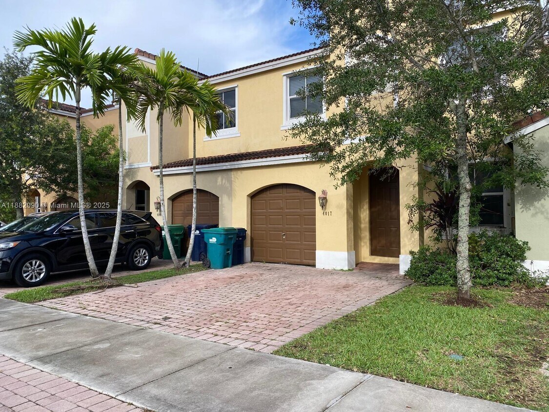 Building Photo - 4017 SW 149th Ct