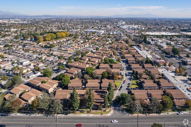 8544 Elburg St Paramount, California, 90723-2859 - 8544 Elburg St