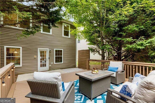 Foto del edificio - 313 Hidden Creek Ln