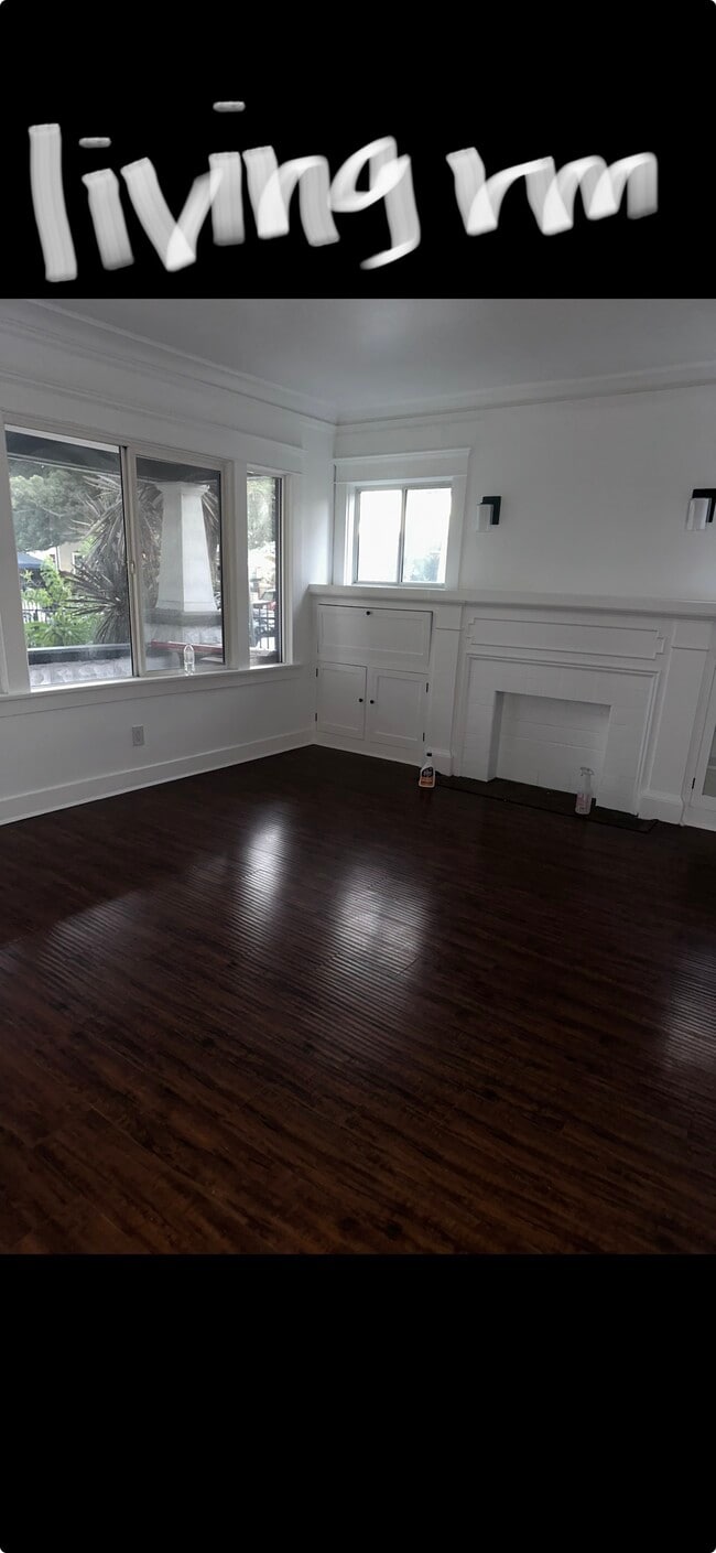 Living Room/ Entrance - 613 W 48th St