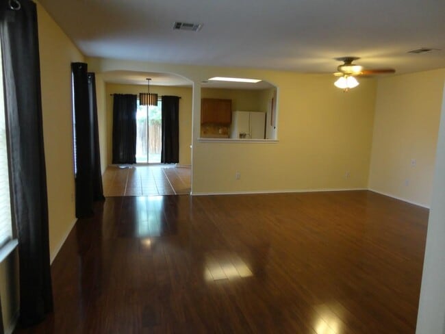 Building Photo - 17418 Dashwood Creek Dr