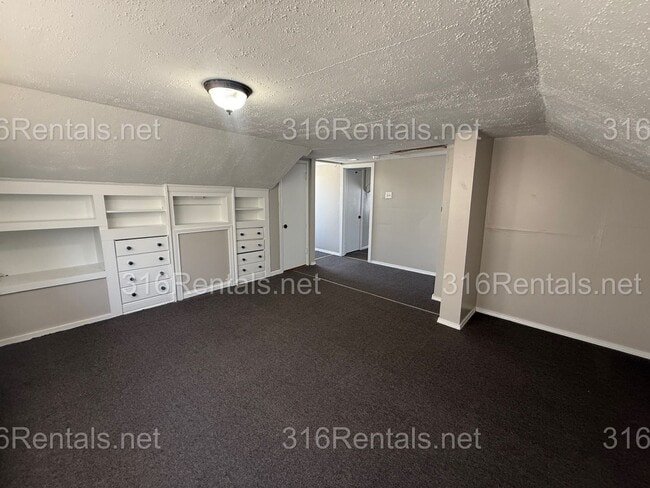 Building Photo - 2919 E Douglas Ave