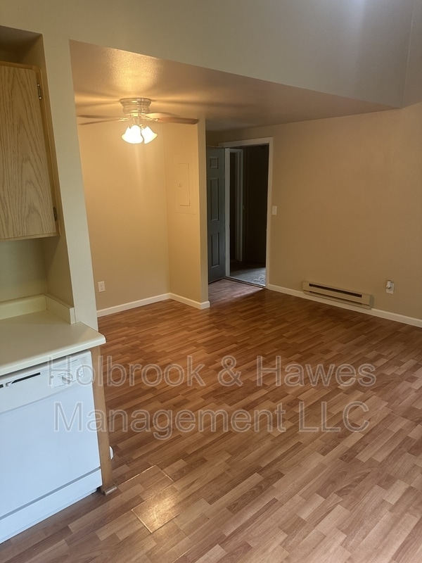 Building Photo - 4531 Boardwalk Dr