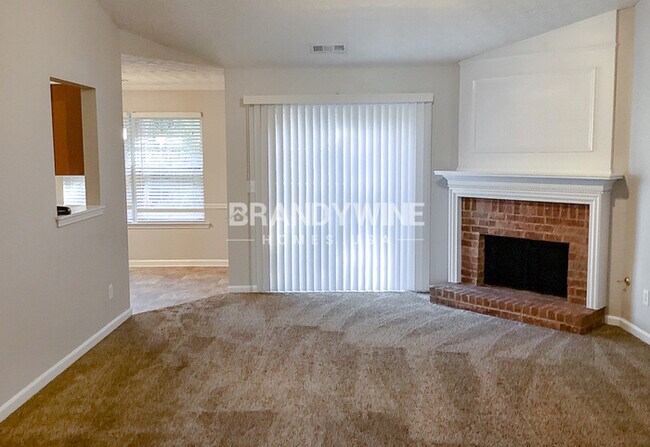 Building Photo - COMING SOON!!!! $5 APP FEES!!