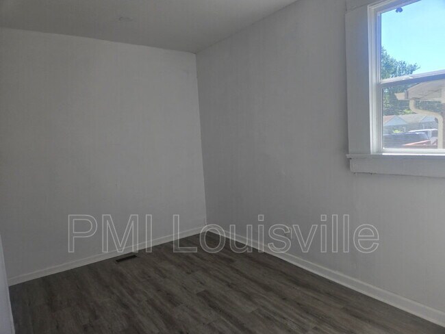 Foto del edificio - 4018 Vermont Ave