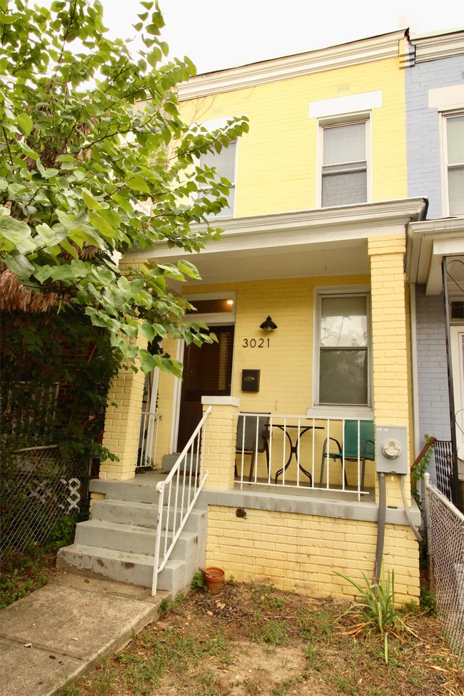 Building Photo - 3021 Sherman Ave NW