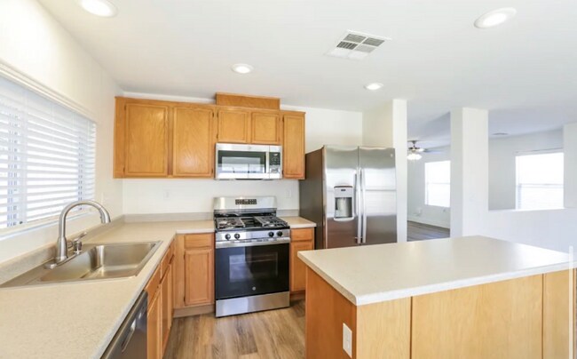 Foto del edificio - 7408 Easingwold Dr