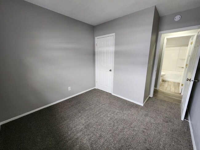 Foto del edificio - 2715 Farragut Pl