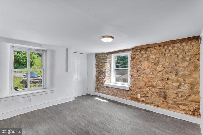 Building Photo - 62 Irish Ln