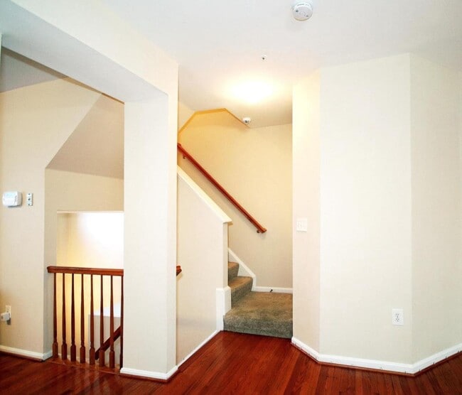Building Photo - 3507 Ivy Bank Ln