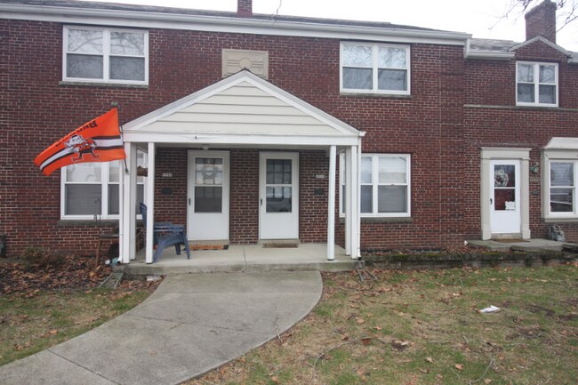 Foto del edificio - 1726-1736 Northwest Blvd