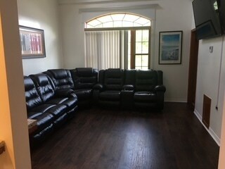 Foto del edificio - 2445 W Cortland St