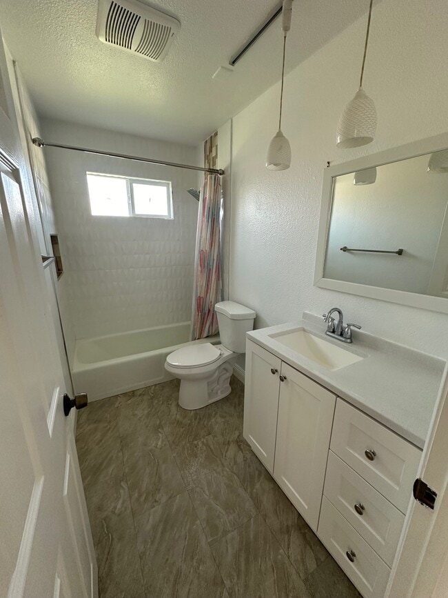 Foto del edificio - 12603 Jerome Ln