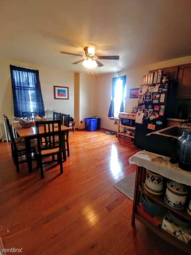 Foto del edificio - 1541 W Porter St