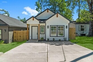 Building Photo - 16394 Eastchase St