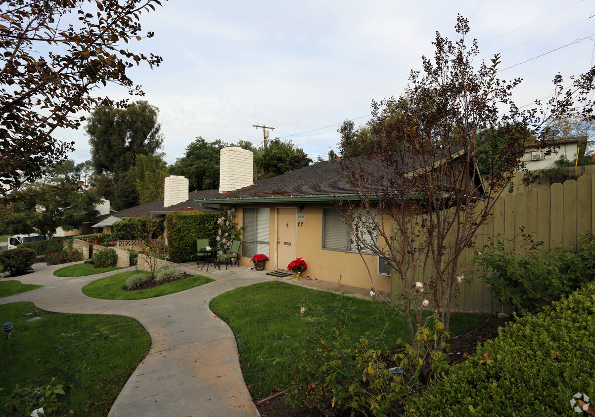 Primary Photo - 741 Carhart Ave