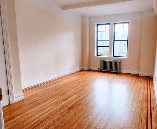 Foto del edificio - 115 E 92nd St