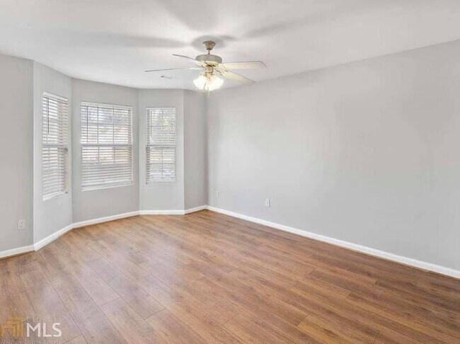 Main Bedroom - 4848 Sierra Way
