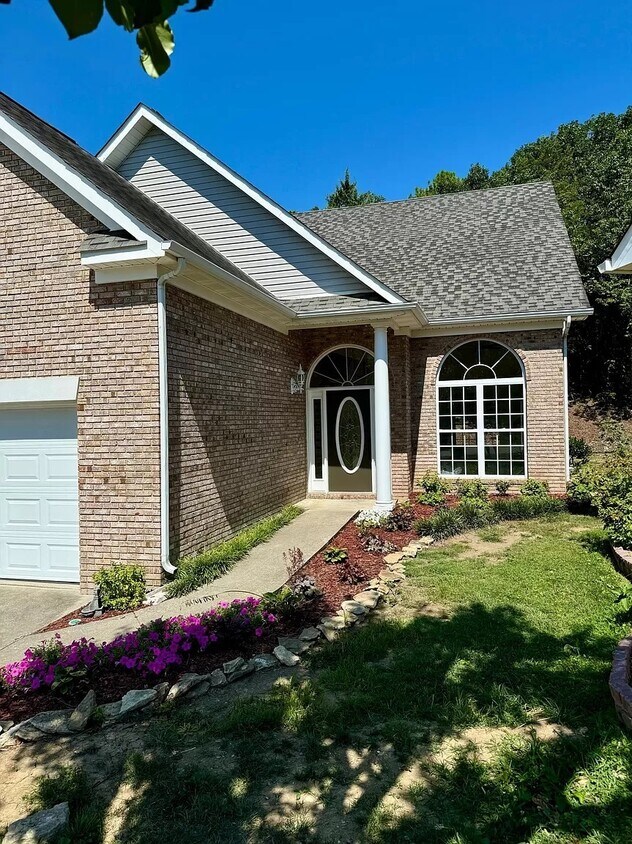Primary Photo - 2663 Kingsley Ct