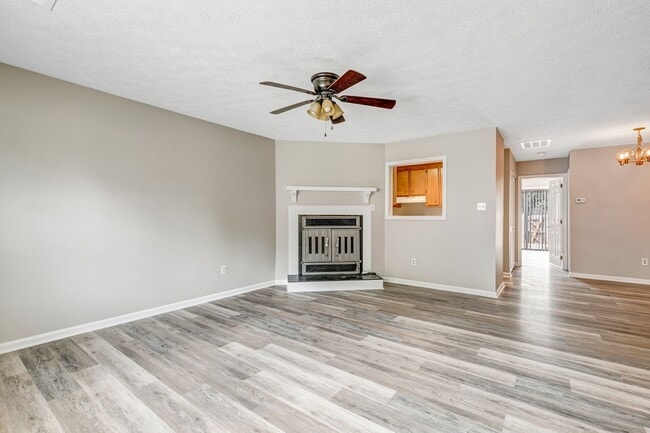 Building Photo - Call Sabrina Thomas at 757-767-0767 for more information