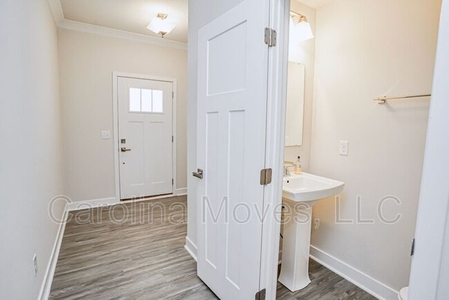 Building Photo - 407 Huntingdale Pl