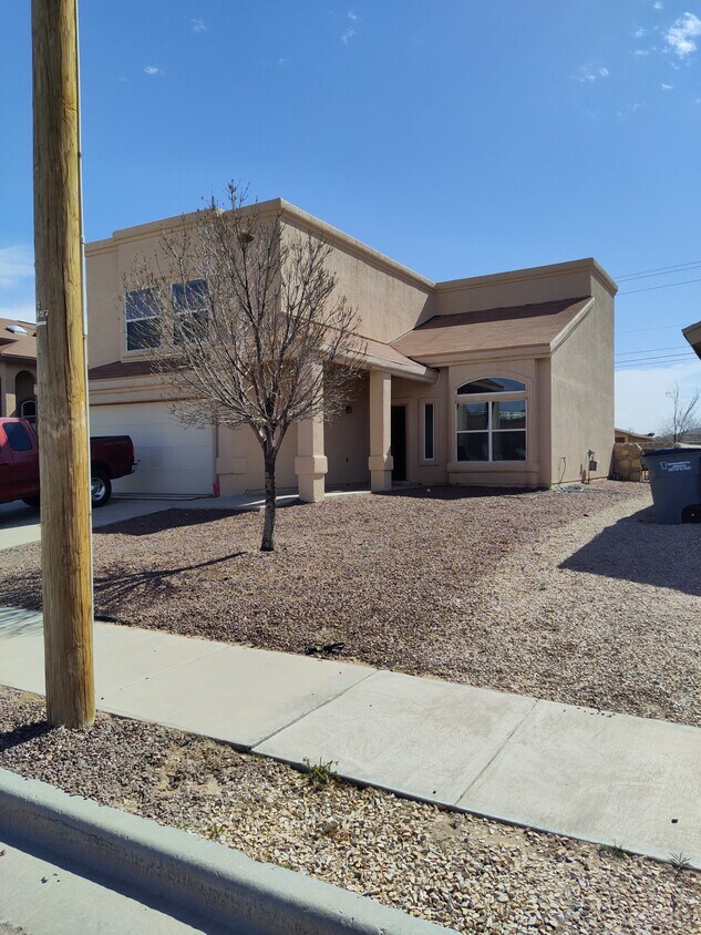 Building Photo - 14240 Firewood Dr