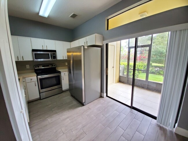 Foto del edificio - 6037 Scotchwood Gln