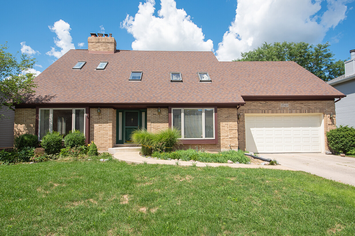 Primary Photo - 2545 Leach Dr