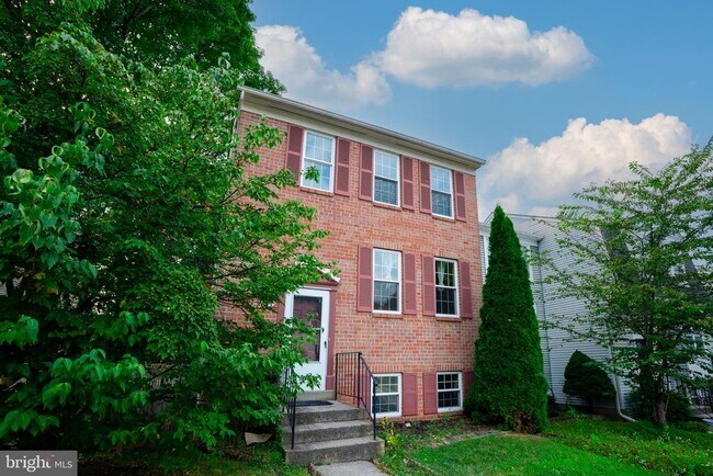 Building Photo - 18932 Treebranch Terrace