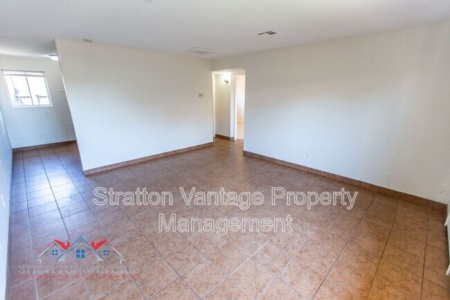 Foto del edificio - 2028 N 26th Pl