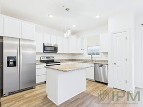 Building Photo - 154 Hudson Blvd