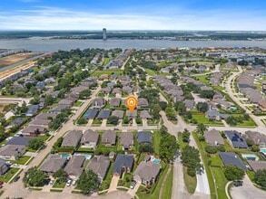 Building Photo - 2088 Silverthorn Ln