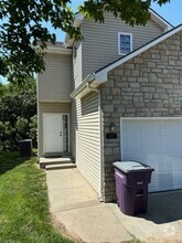 Building Photo - 826 Oakbrook Pl