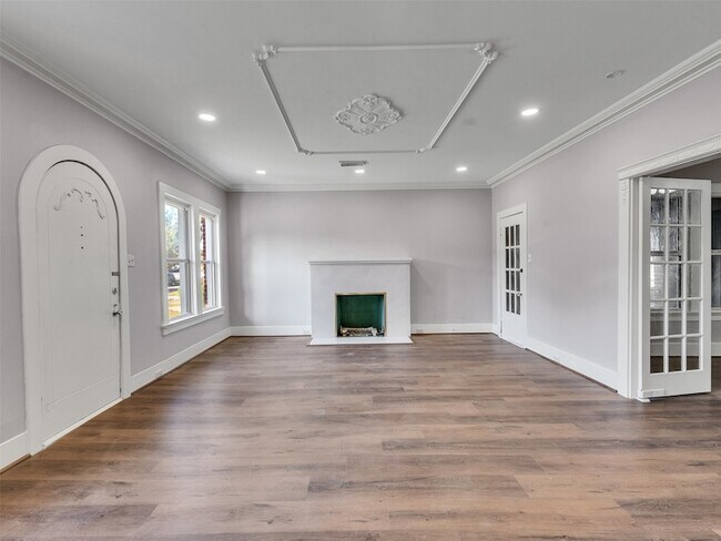 Foto del edificio - 4625 Bell St