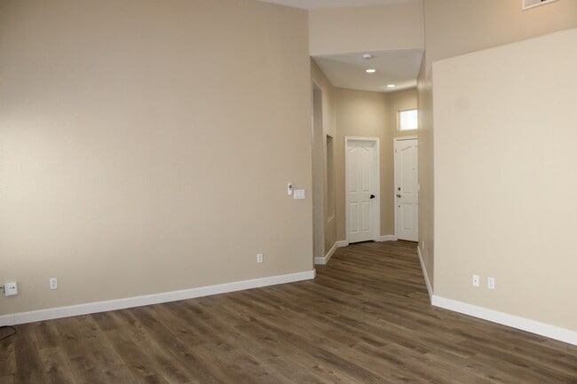 Building Photo - 5364 Delta Dr