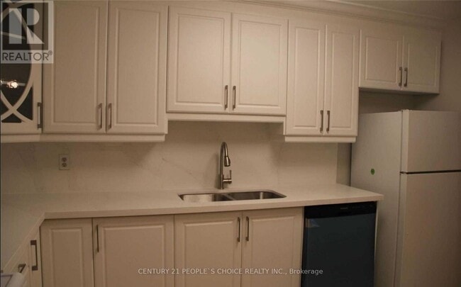 Building Photo - 3308-3308 The Credit Woodlands