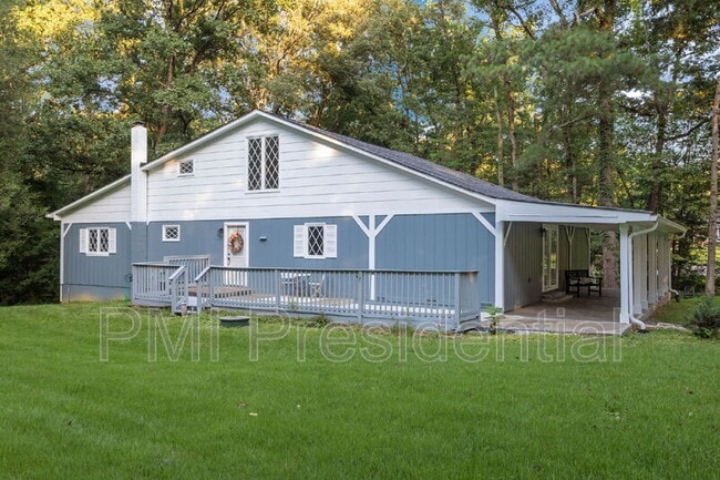 Foto del edificio - 4560 E Williamsburg Rd