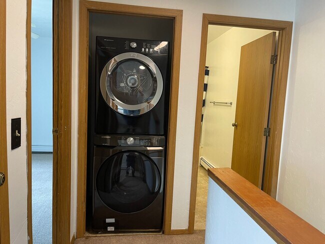 Foto del edificio - 2 bedroom condo w/washer & dryer