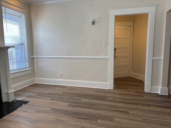 Building Photo - 603 Magnolia St